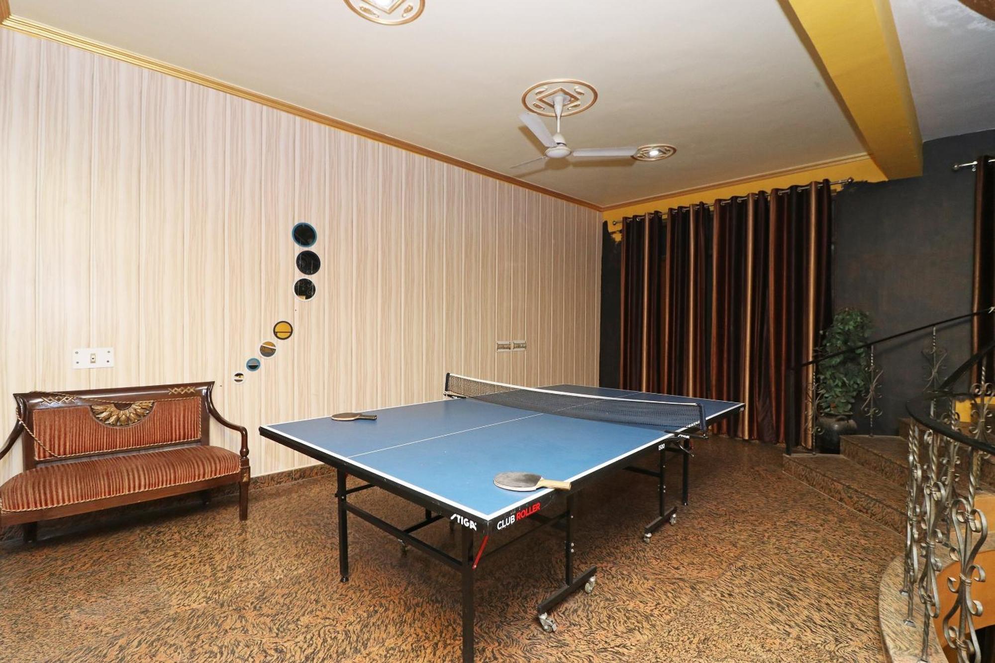 Townhouse Satguru Enclave Road Gurgaon Hotel Jamb Exterior photo