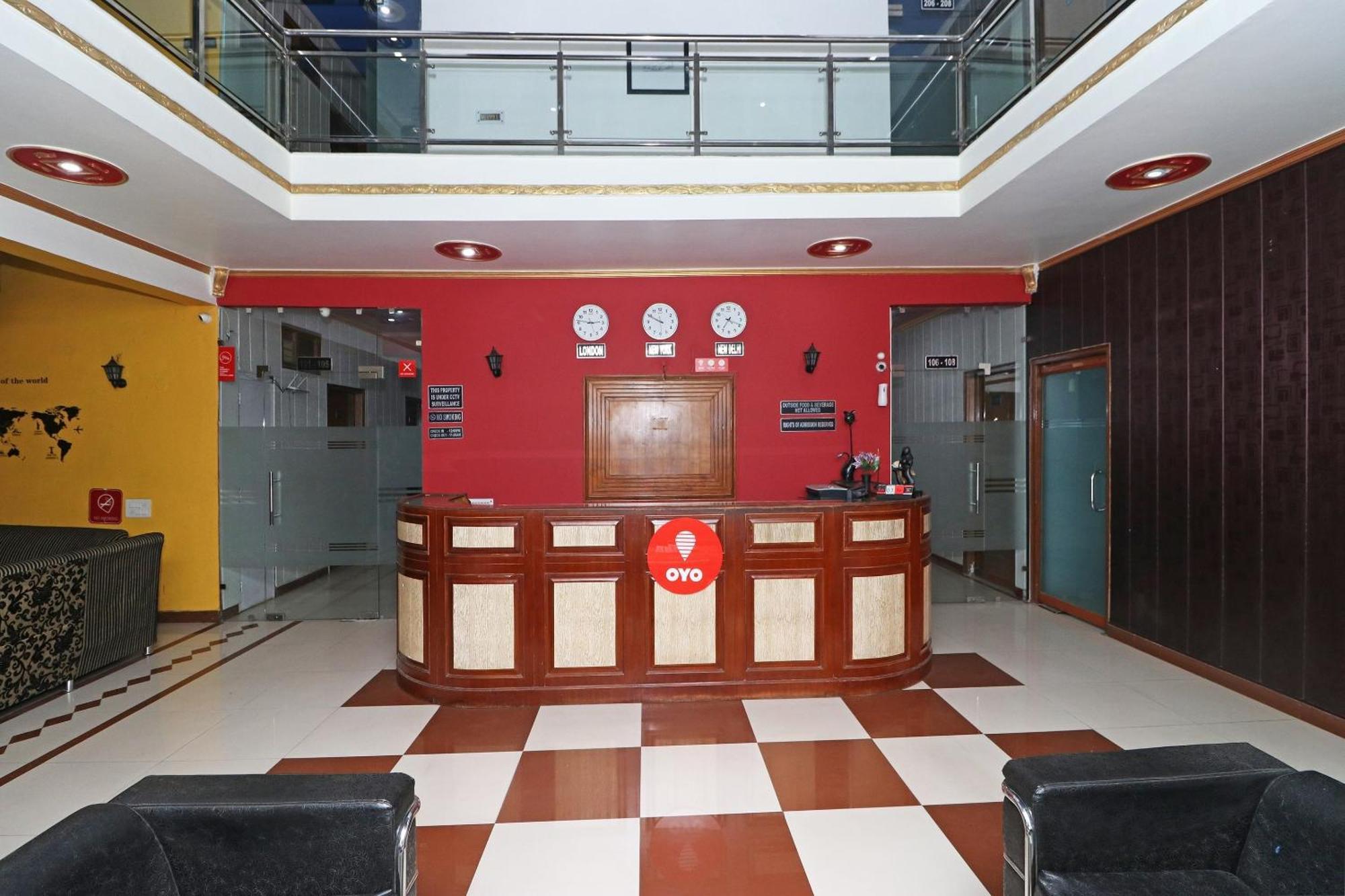 Townhouse Satguru Enclave Road Gurgaon Hotel Jamb Exterior photo